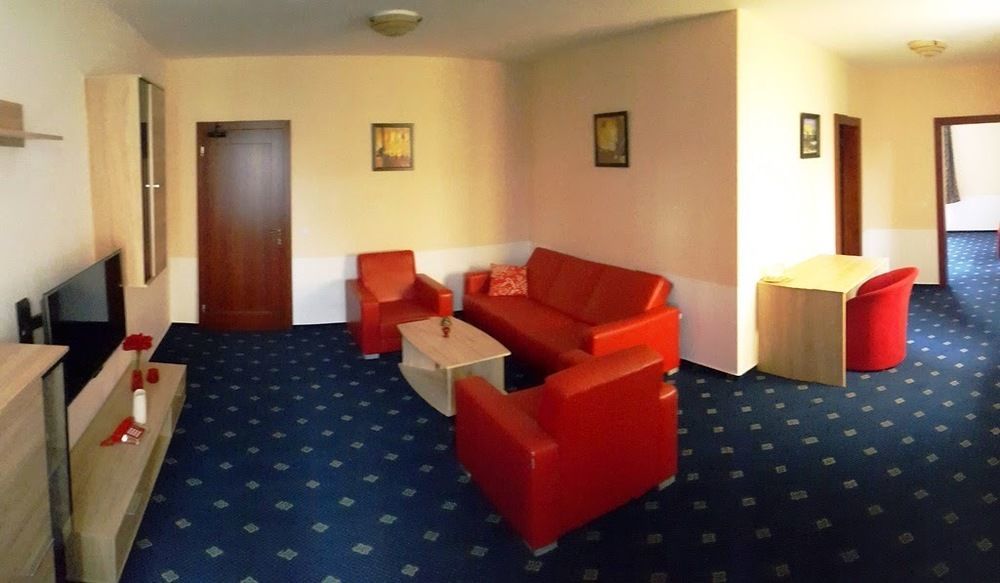 Garni Hotel Tatramonti Poprad Eksteriør billede