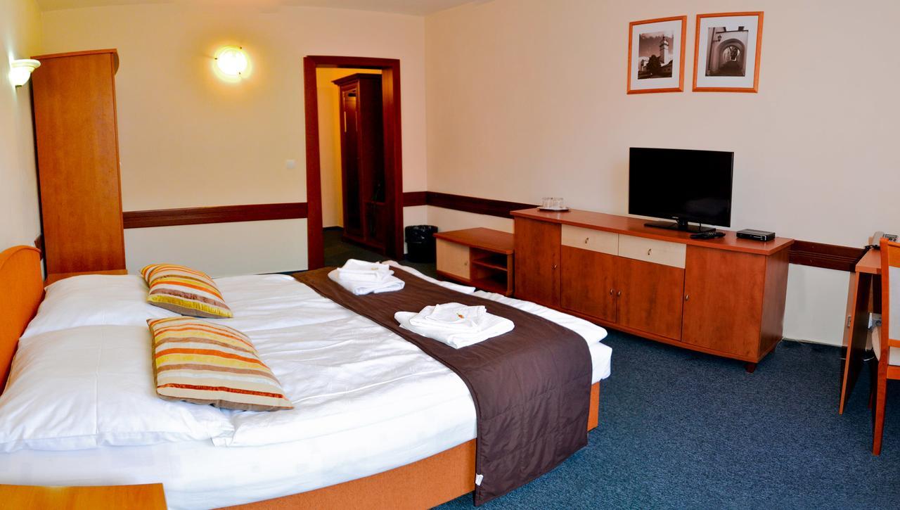 Garni Hotel Tatramonti Poprad Eksteriør billede