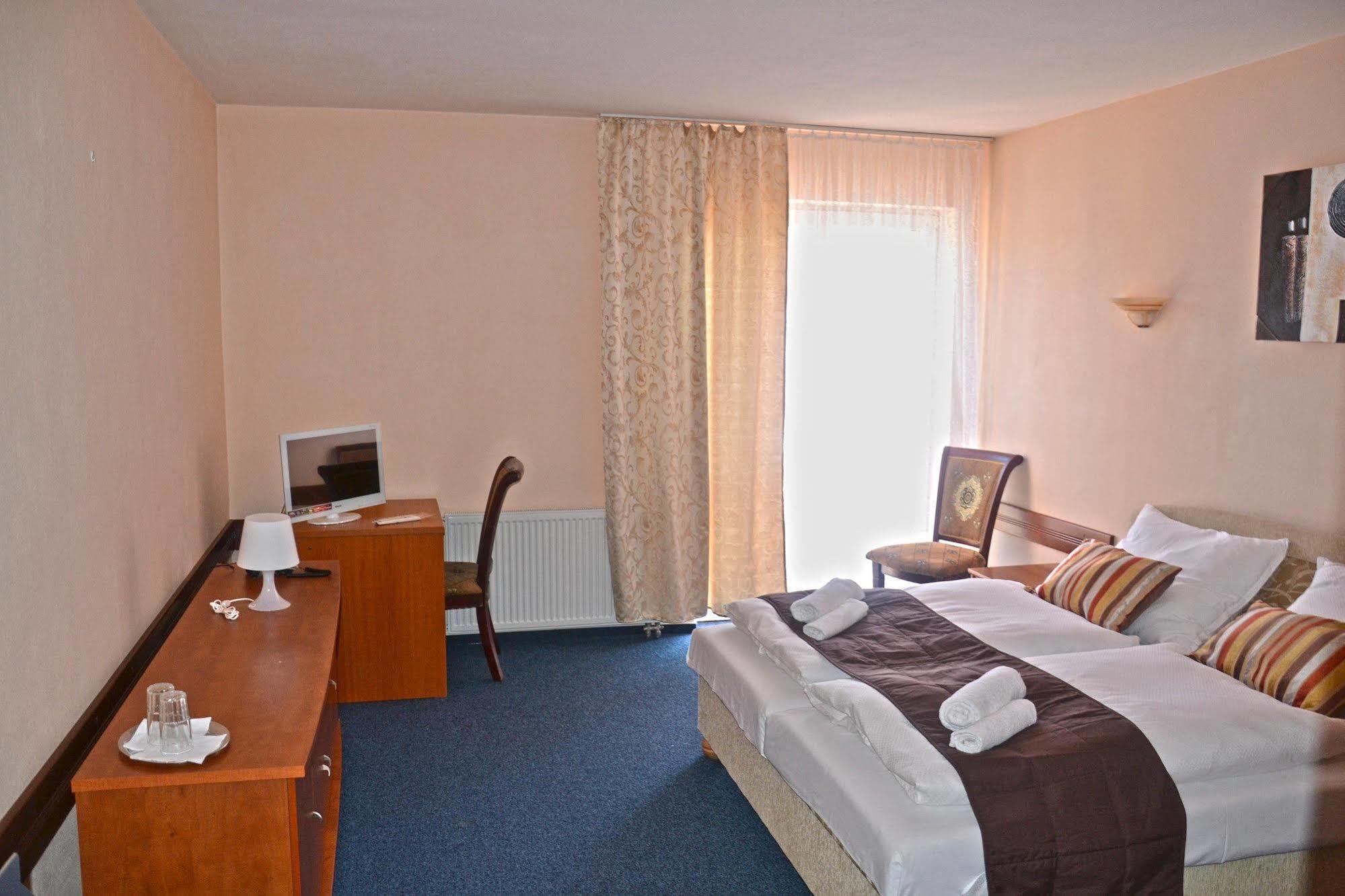 Garni Hotel Tatramonti Poprad Eksteriør billede