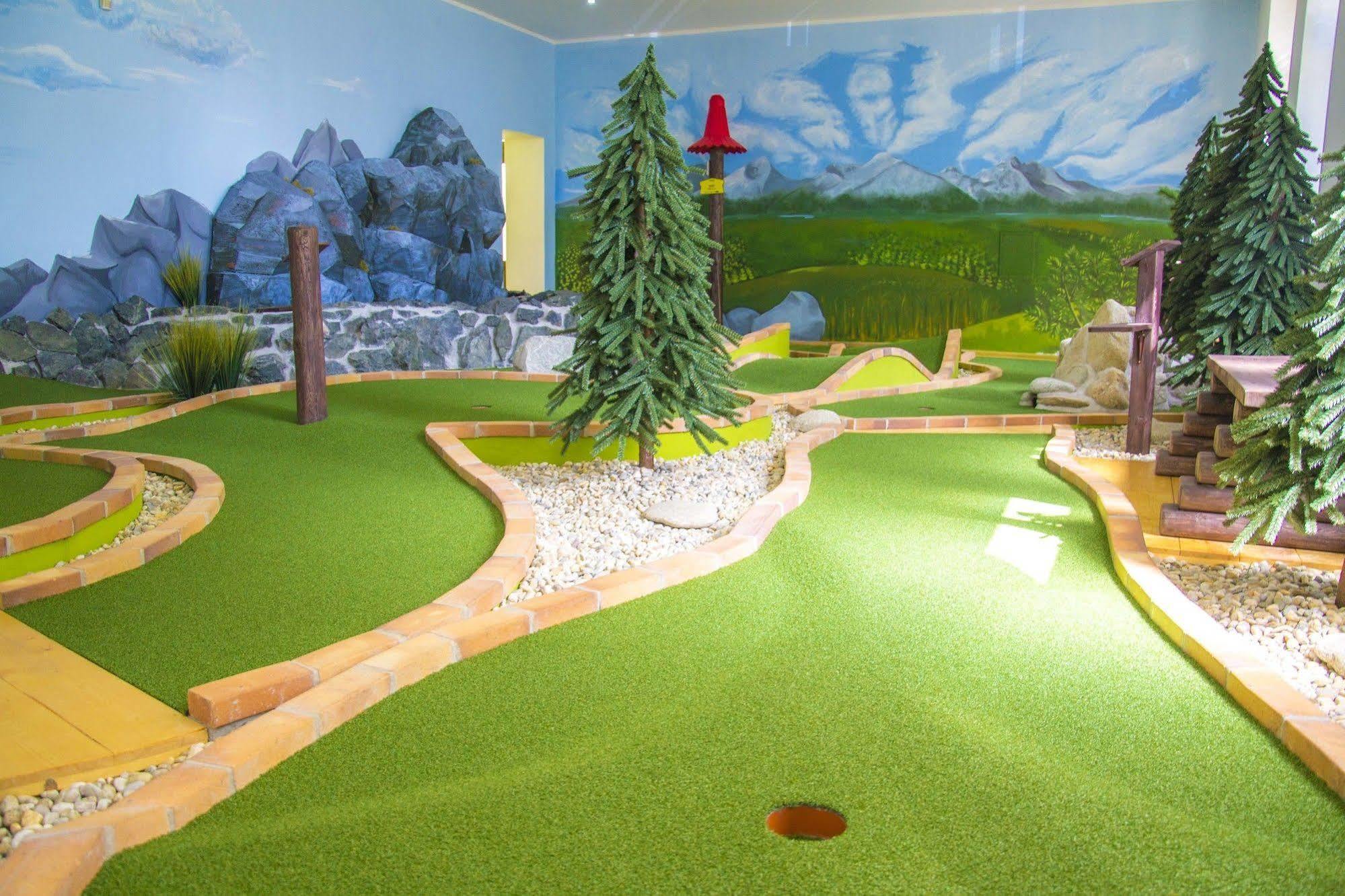 Garni Hotel Tatramonti Poprad Eksteriør billede
